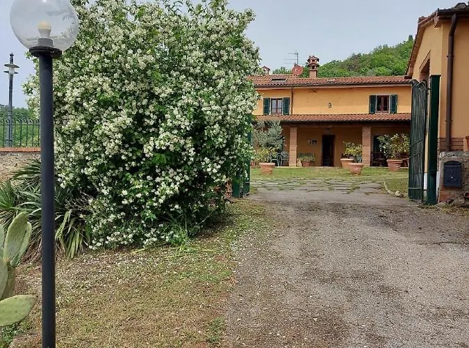 Pilar In Toscana Con Piscina Ultrapanoramica * Montevettolini